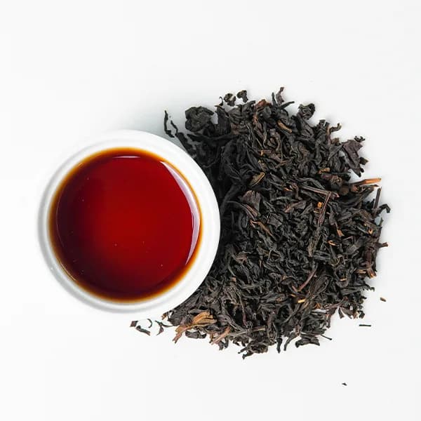 Ngoại hình trà khô và màu nước Trà Đen Assam Cao Cấp